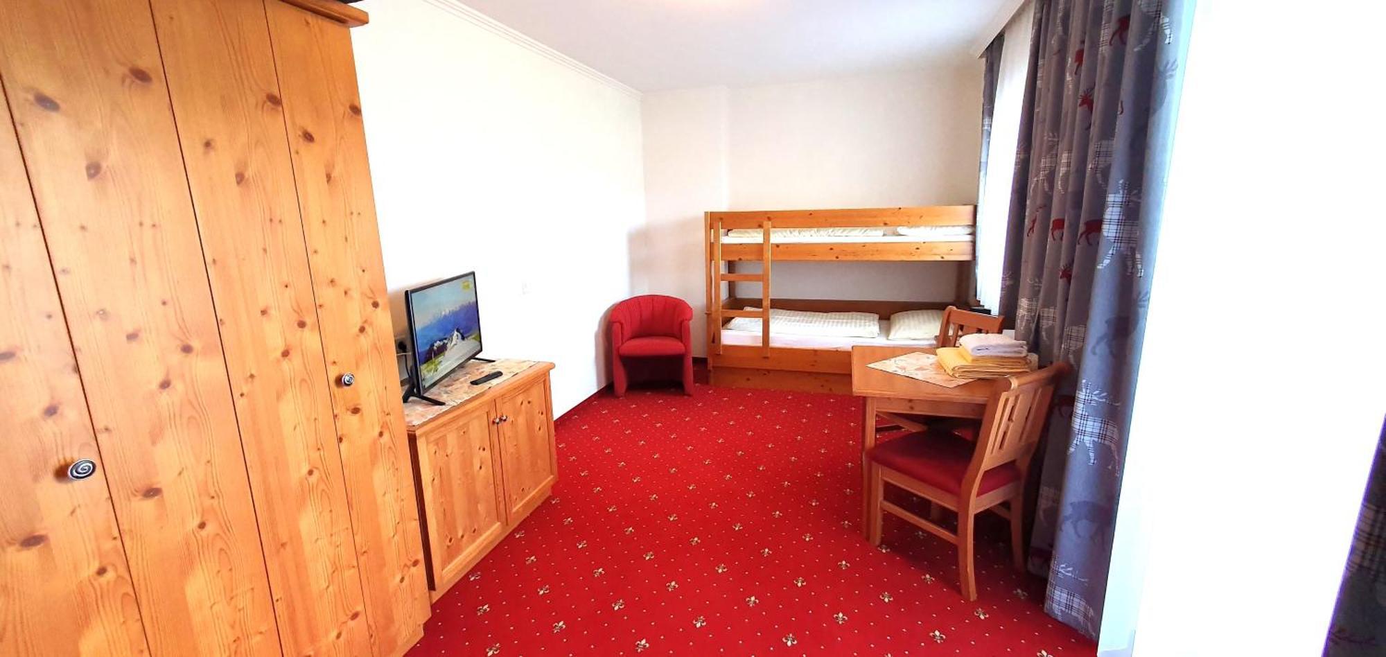 Moser Hotel 3*